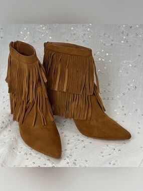 Nine West Cognac Fringe Ankle Boots Women’s 10.5 Western Boho Pointed Toe 4” Hee